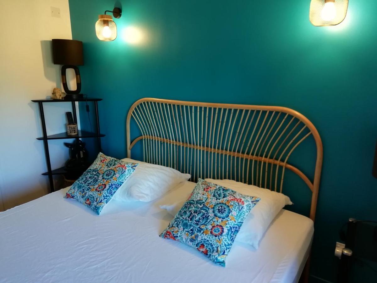 A la Maison d'Hôtes La Baume-de-Transit Chambre photo